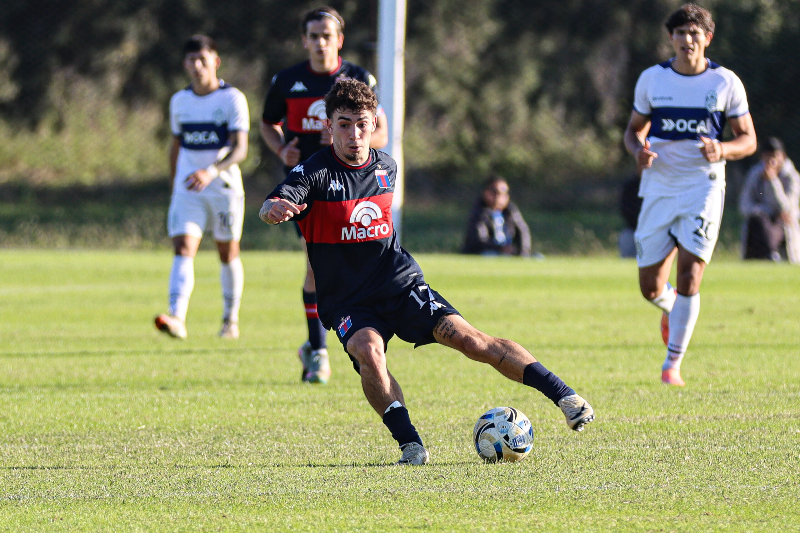 RESERVA: TRIUNFO FUERA DE CASA ANTE GIMNASIA DE LA PLATA