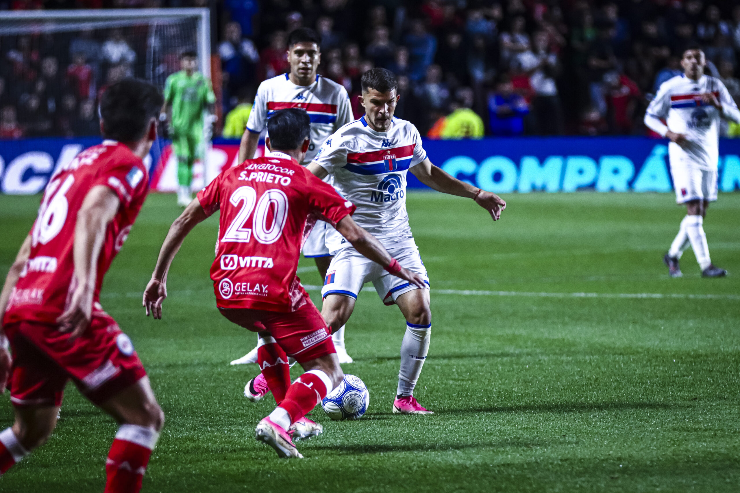ARGENTINOS JUNIORS 2-1 TIGRE